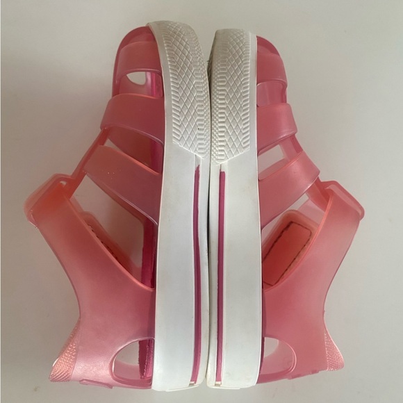 Baby size 4 Igor jellies - pink - Picture 3 of 5